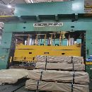 急售：框架式新款2000吨液压机，天津锻压产，新款，台面4.2米乘2.