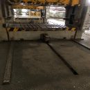 400吨，250吨双点，都带前移工作台。400吨是连杆传动.