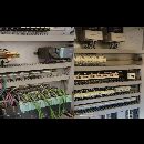 济南二机2500吨闭式四点多连杆压力机的主要参数如下：.